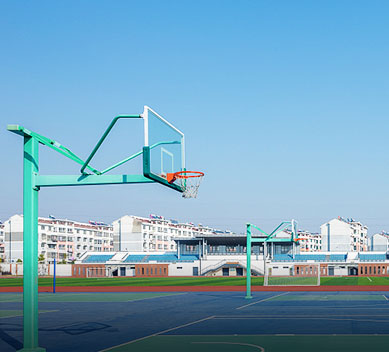 學(xué)?；@球架安裝